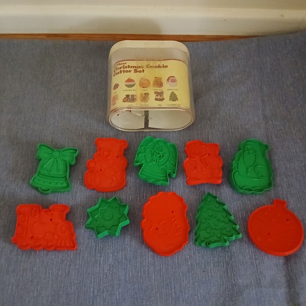 Christmas Cookie Cutter set x 10 Vintage